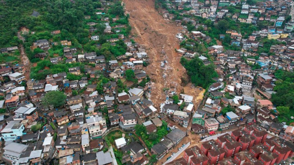 Deslizamientos e inundaciones en Brasil han dejado al menos 44 muertos