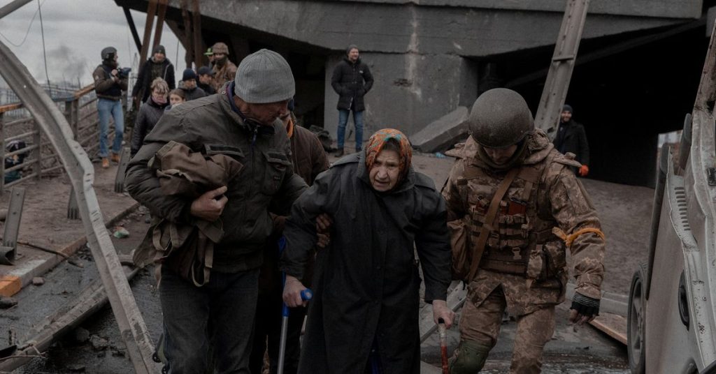 El número de refugiados ucranianos se acerca a 1,5 millones cuando la ofensiva rusa entra en su undécimo día.