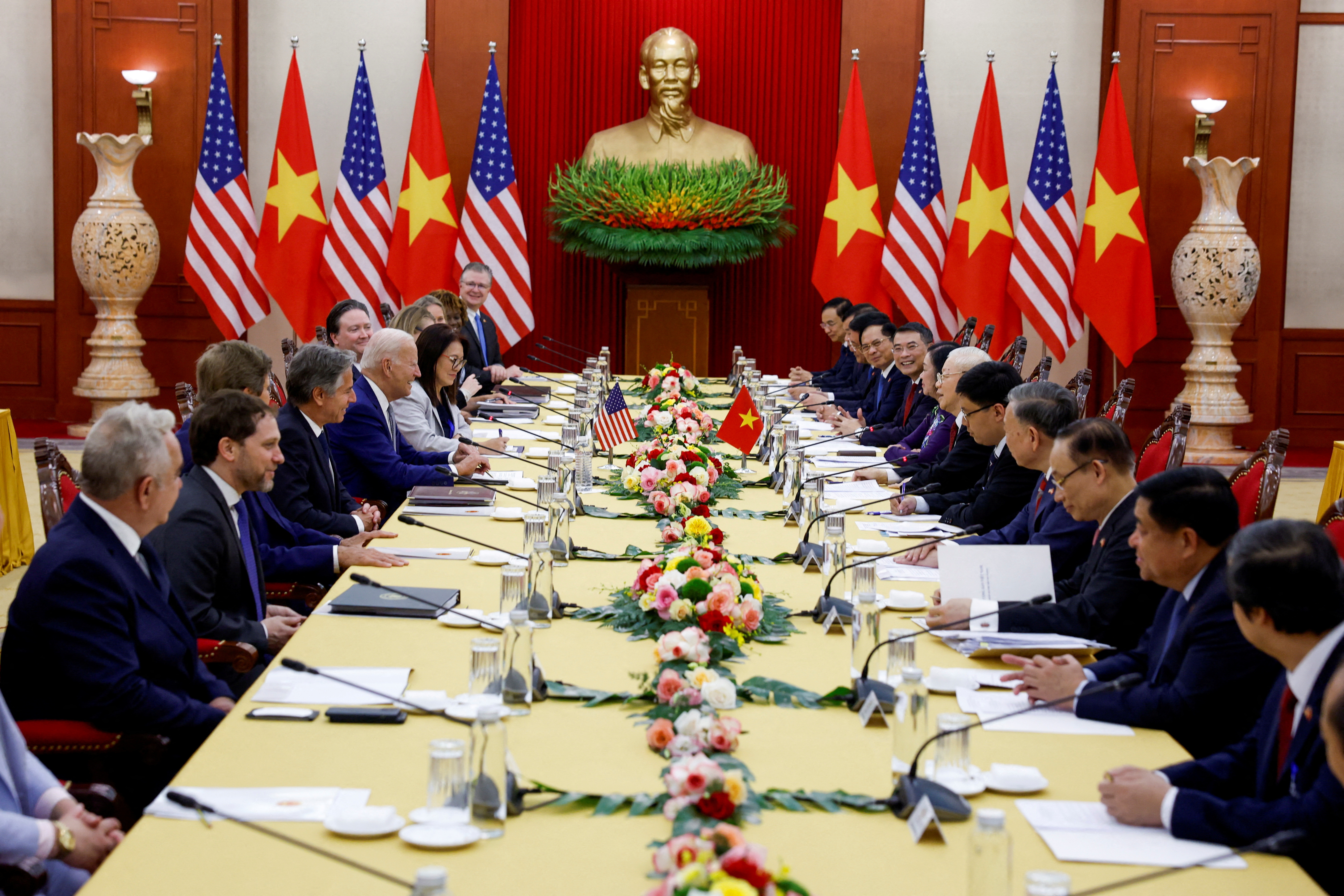 El presidente estadounidense Biden visita Vietnam