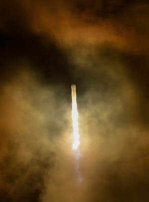 Un cohete SpaceX Falcon 9 despegó el 5 de octubre desde la Estación de la Fuerza Espacial de Cabo Cañaveral.