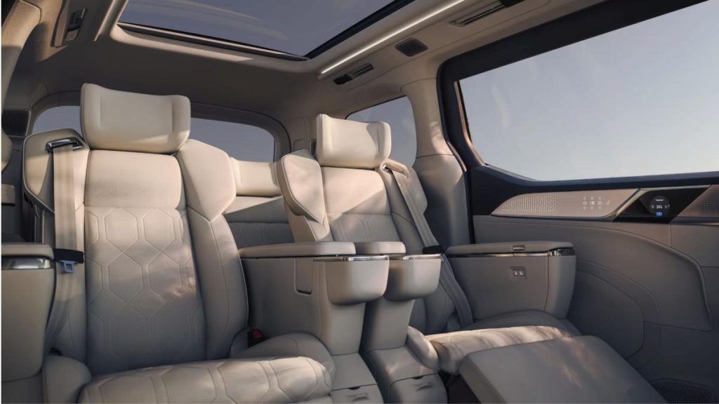 La minivan EM90 de Volvo "sala de estar en movimiento" tiene hasta 450 millas de autonomía EV