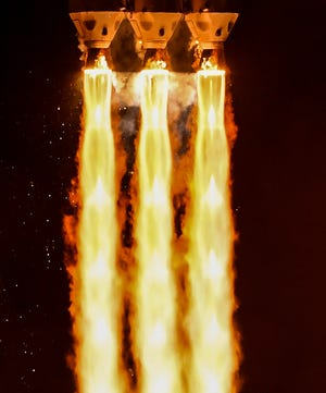 Un vehículo pesado Delta IV de United Launch Alliance despega de la Estación de la Fuerza Espacial de Cabo Cañaveral, Florida, el jueves 22 de junio de 2023, con una carga útil para la Oficina Nacional de Reconocimiento. Craig Bailey/FLORIDA TODAY vía USA TODAY NETWORK