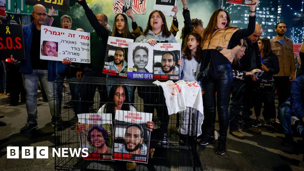 Familiares de rehenes israelíes arrestados durante una protesta mientras colapsan las conversaciones sobre Gaza