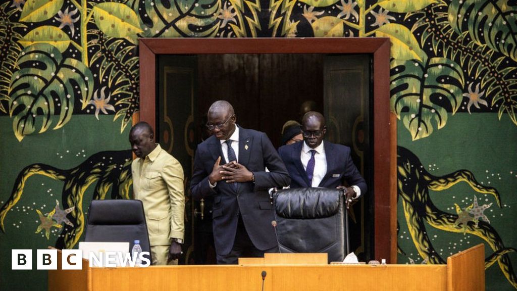 El presidente senegalés, Mac Sall, anuncia que las elecciones se celebrarán el 24 de marzo