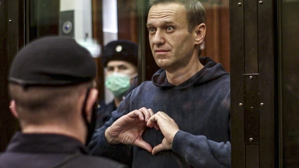 Putin dice que apoyó el intercambio de prisioneros con Navalny días antes de su muerte