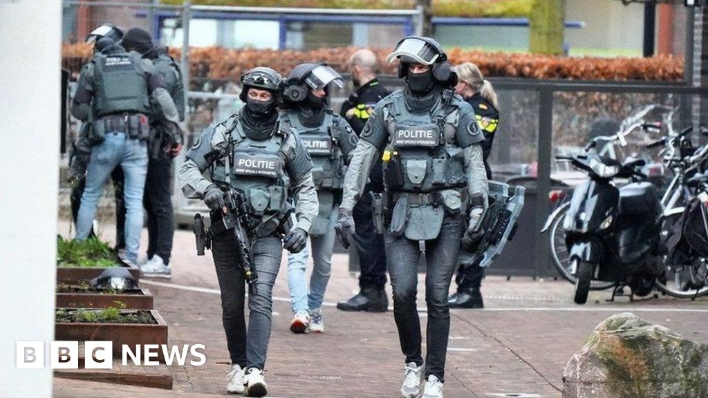 Un hombre es detenido al finalizar una operación de toma de rehenes en una discoteca holandesa