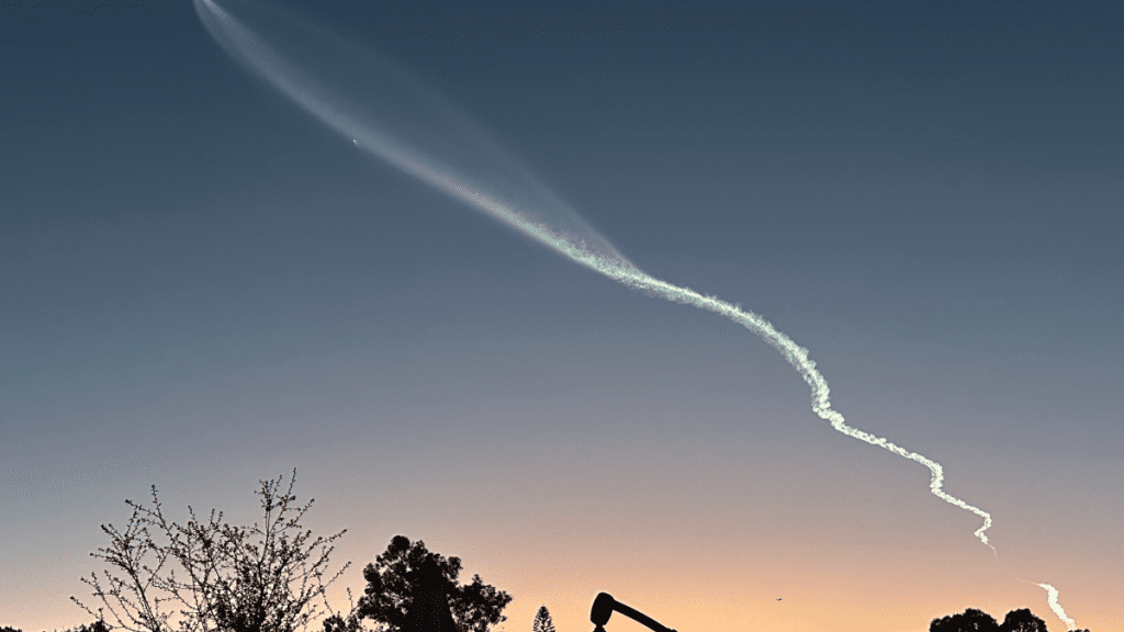 San Diego observa cómo un cohete SpaceX se eleva hacia el cielo - NBC 7 San Diego
