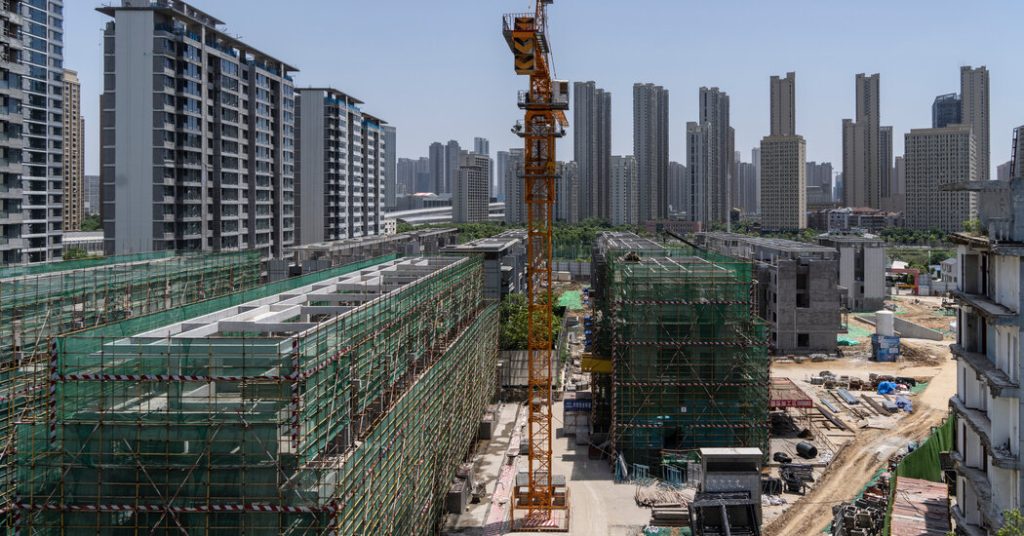 China dice que comenzará a comprar apartamentos a medida que se profundice la recesión inmobiliaria
