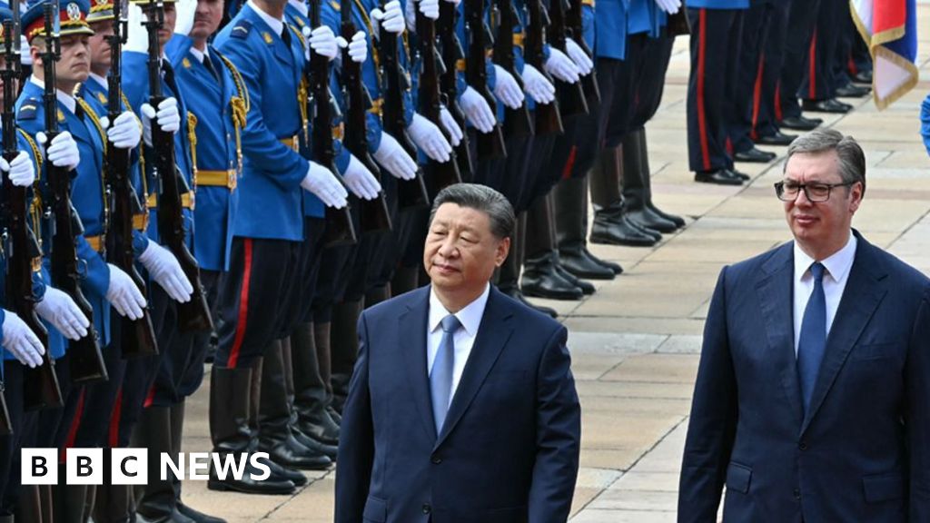 El presidente chino Xi Jinping recibe una recepción oficial en Serbia