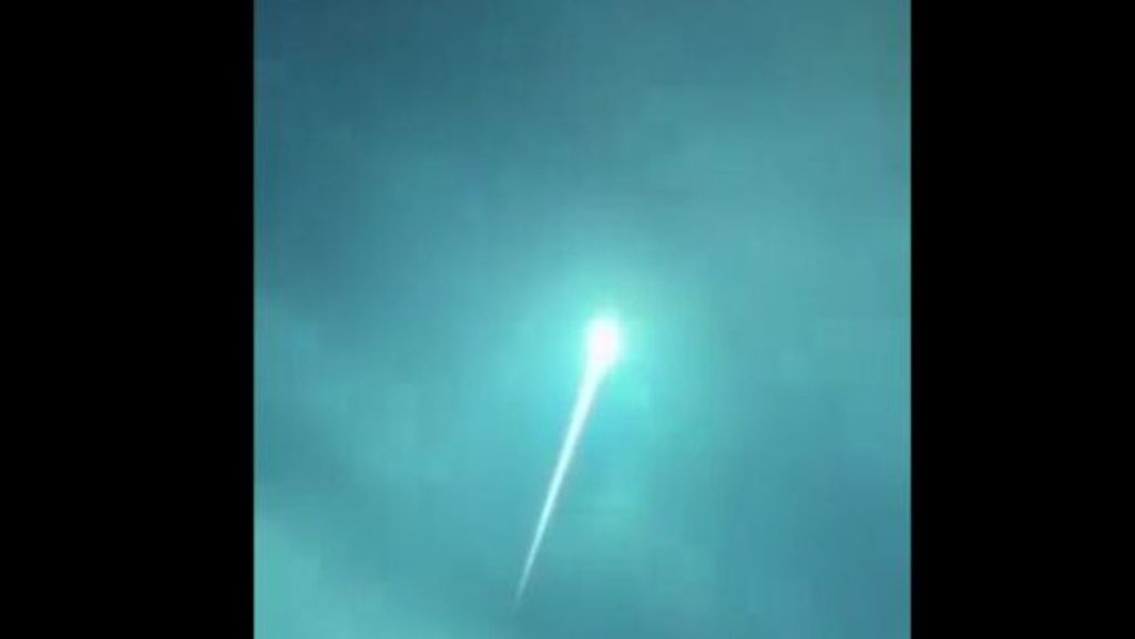 Un vídeo viral muestra un meteorito cruzando Portugal y España, provocando un frenesí en Internet