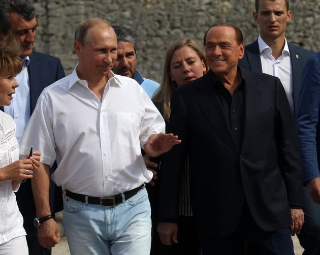 Se dice que el presidente ruso Vladimir Putin y el ex primer ministro italiano Silvio Berlusconi, fotografiados en 2015, realizaron juntos un inolvidable viaje de pesca.